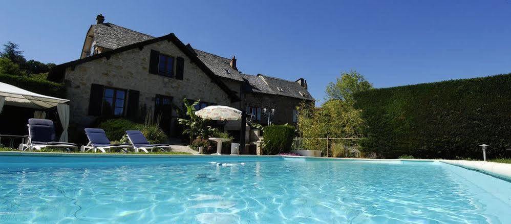 Logis Hotel Restaurant L'Auberge Du Chateau Muret-le-Château Exterior foto